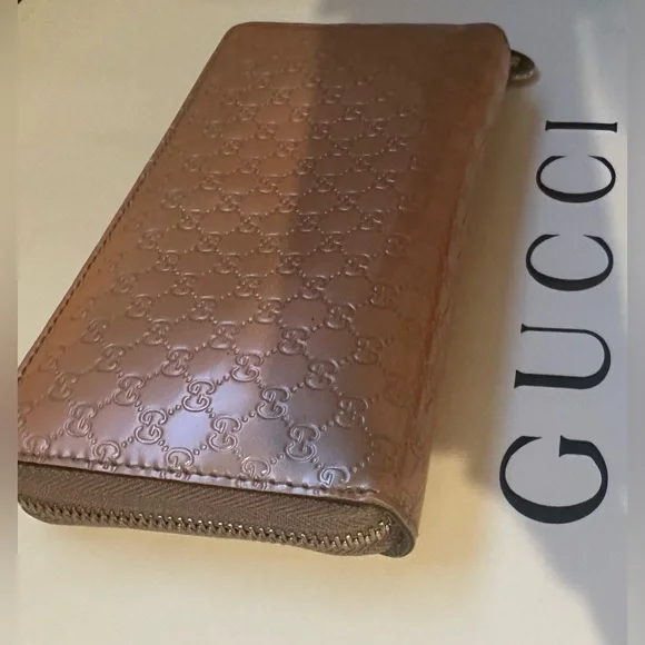 Gucci Metallic Microguccissima Zip Around Heart Wallet Pink - Picture 4 of 13